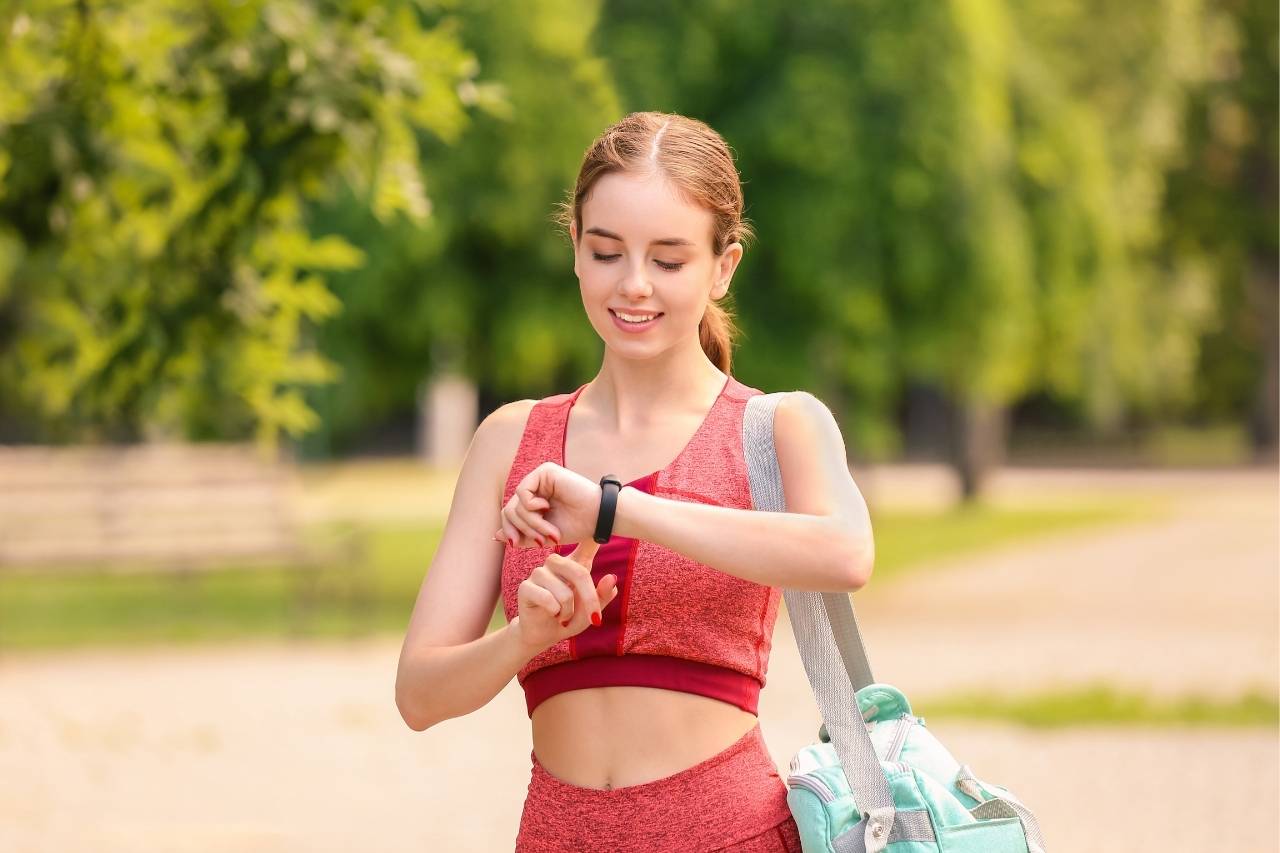 Best Fitness Tracker for Beginners and Fitness Enthusiasts