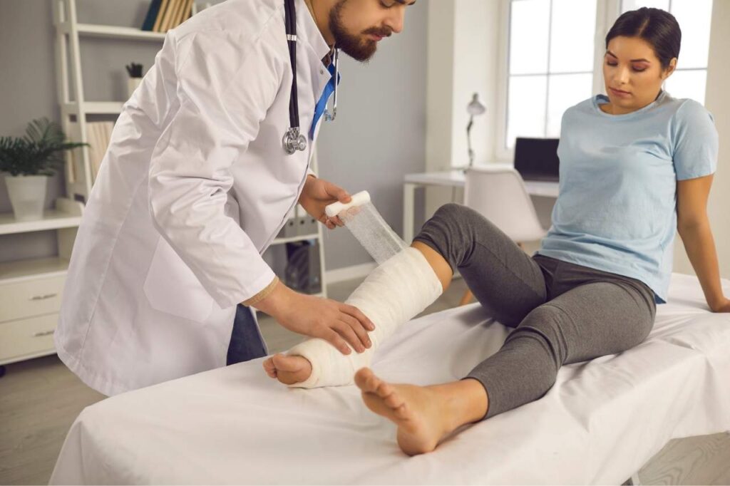 Comminuted Fractures: Causes, Symptoms, and Treatments